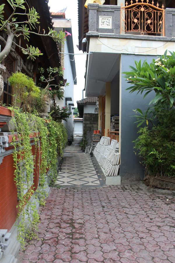 Green Palm Homestay BALI Exteriör bild