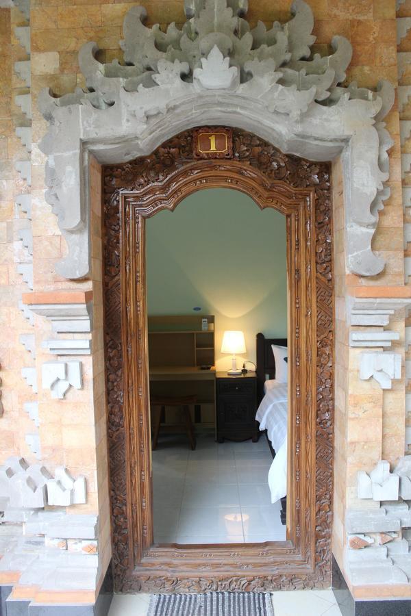 Green Palm Homestay BALI Exteriör bild
