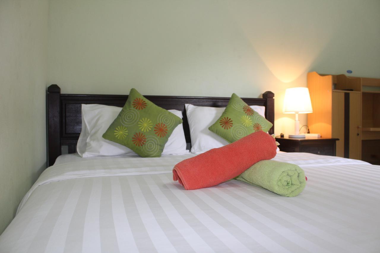 Green Palm Homestay BALI Exteriör bild